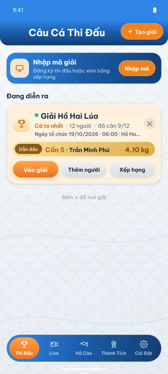 Trang đầu app: giải đang diễn ra, người dẫn đầu